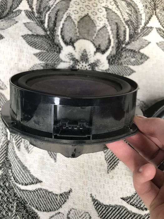 Продам динамік передній на фольксваген пассат б5