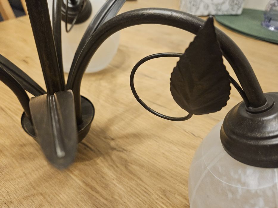 Lampa do salonu na 3 żarówki