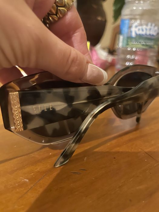 Óculos de sol Elle originais como novos