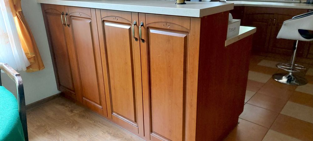 Używany komplet mebli do kuchni