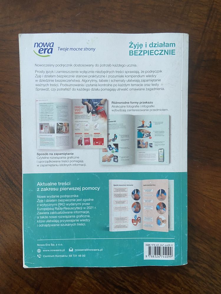 Podręcznik „Żyje i działam bezpiecznie”