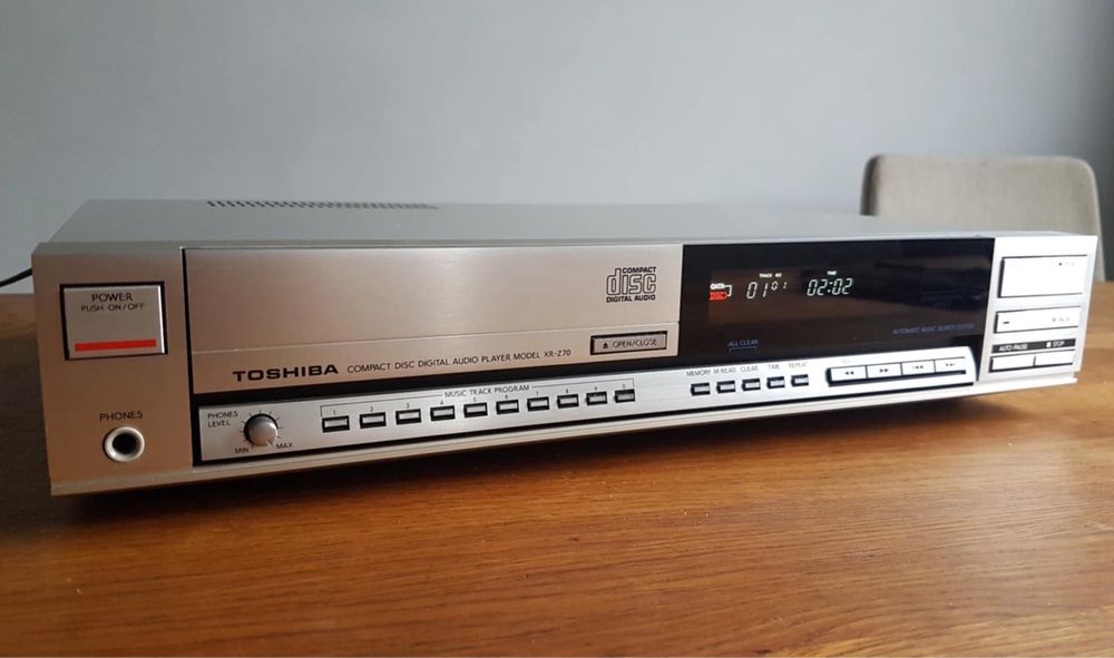 Odtwarzacz CD Toshiba XR- Z70