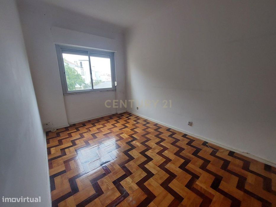 Apartamento, Mina de Água