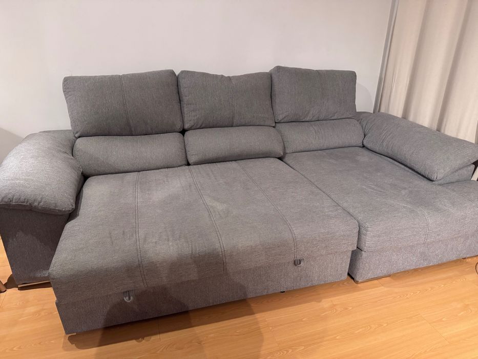 Sofá-cama com chaise longue