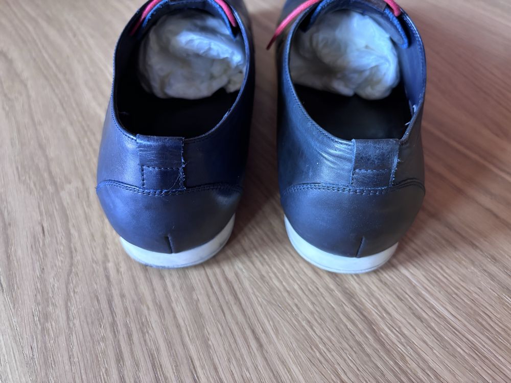 Granatowe buty od Ryłko