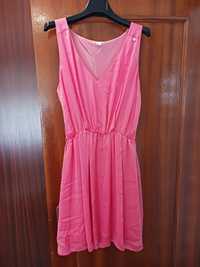 Vestido em cor de rosa claro