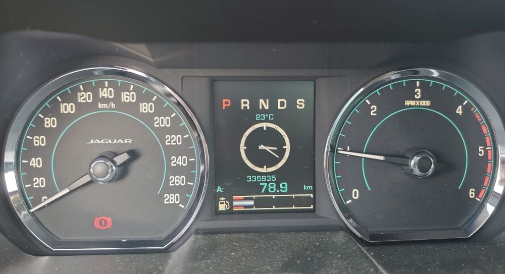 Jaguar XF 2.2 R-SPORT