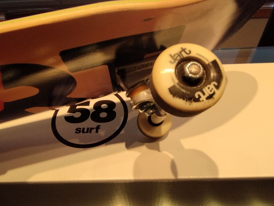 Skate profissional Jart 8"