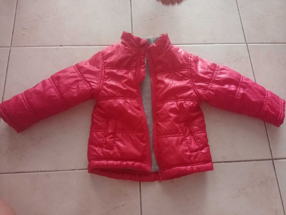 Kispo/casaco vermelho 9-12 meses "como novo"