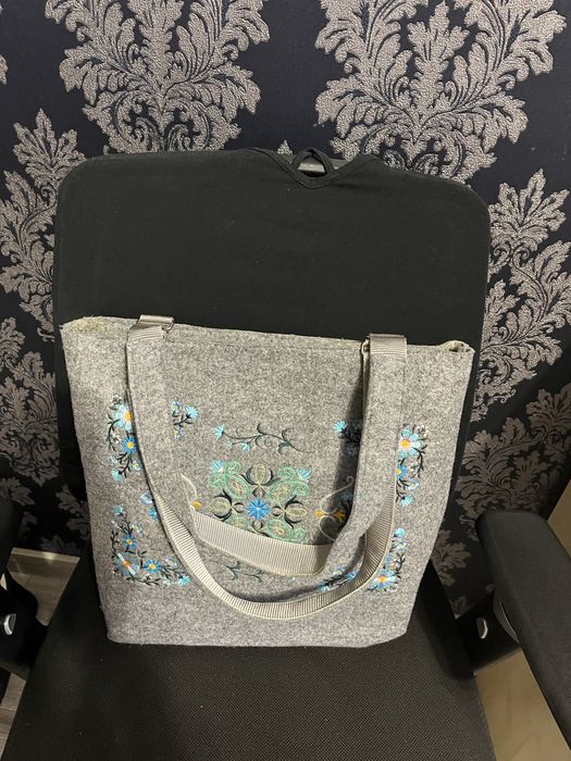 Сумка з вишивкою