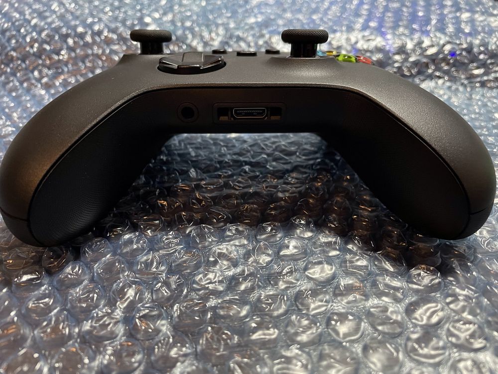 Xbox Controller 1914 Carbon Black в ідеальному стані