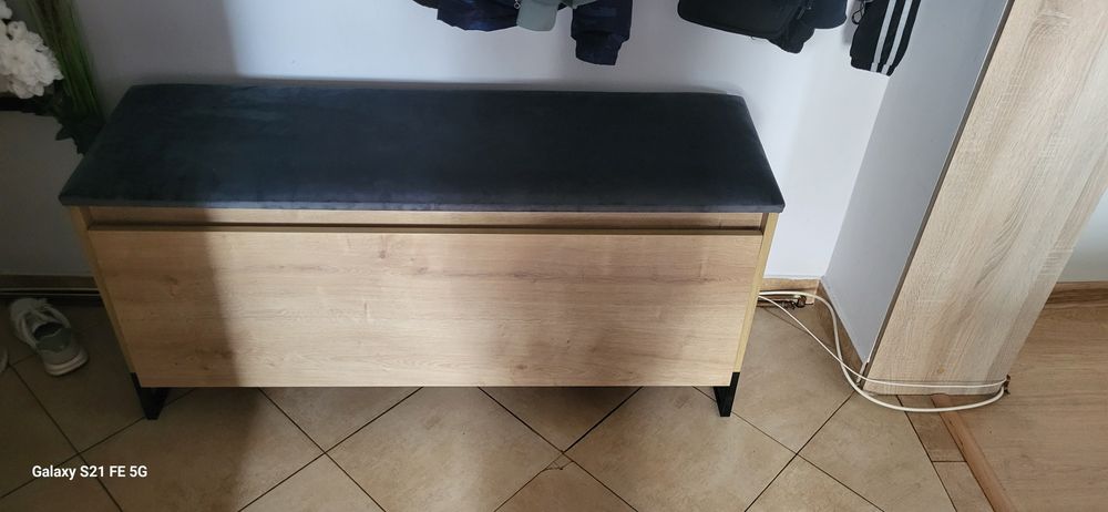 Szafka na buty z siedziskiem