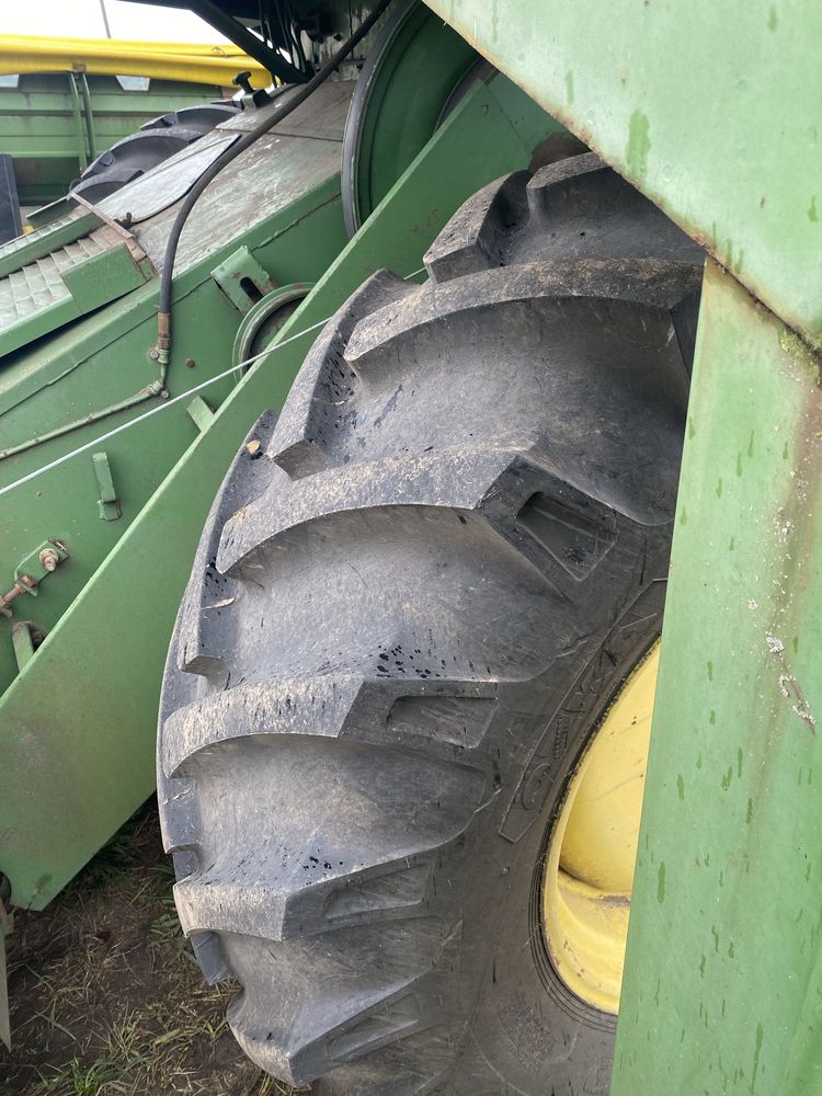 Робочий, не потрібно вкладень John Deere 965