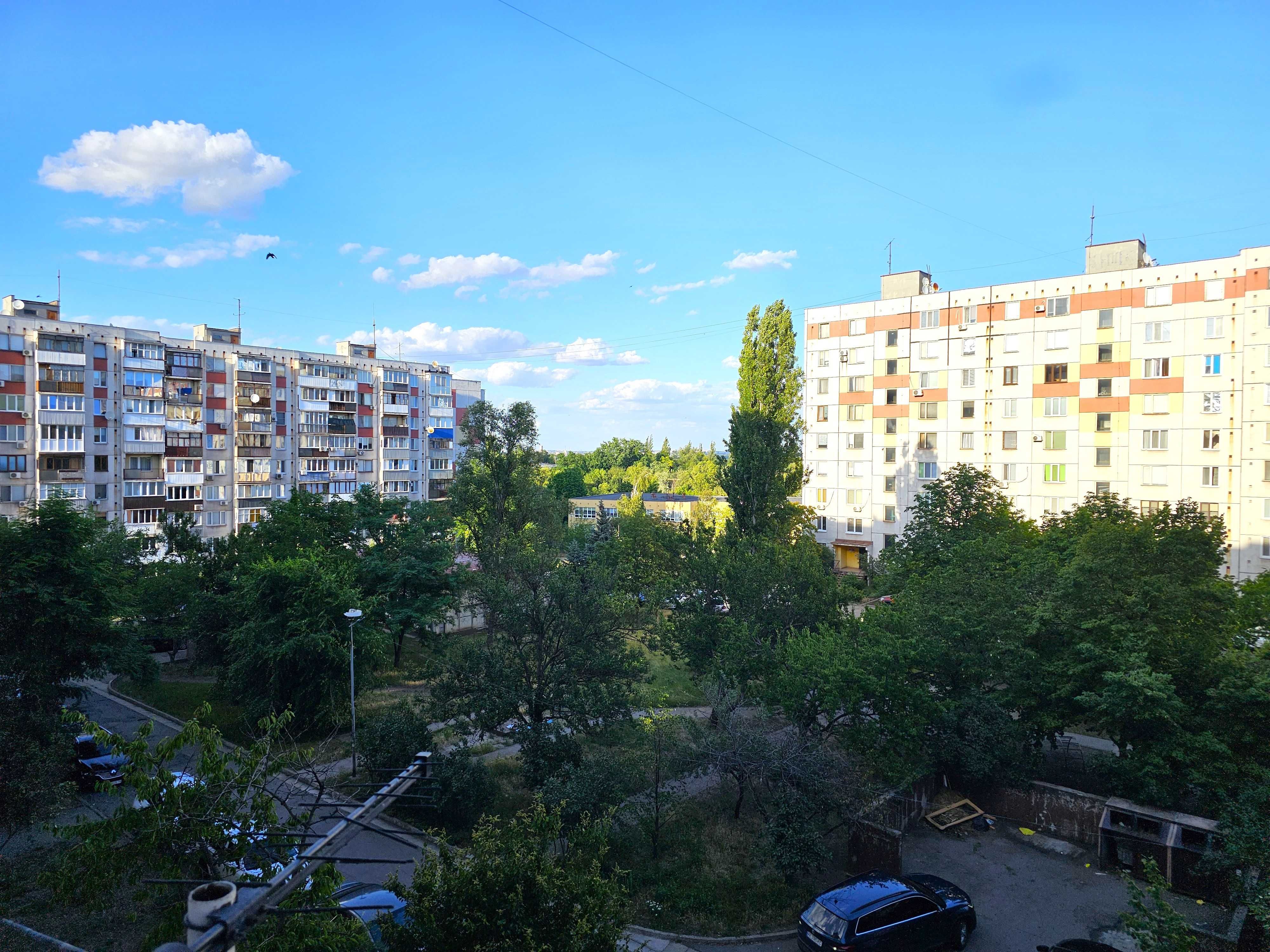 Трёхкомнатная квартира на Макулане, микрорайон Всебратское-2