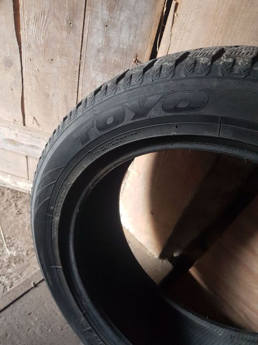 Toyo 3 шт зимові r20