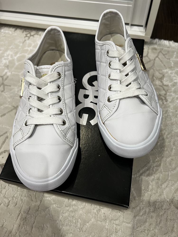 Жіночі кросівки кеди Guess оригінал