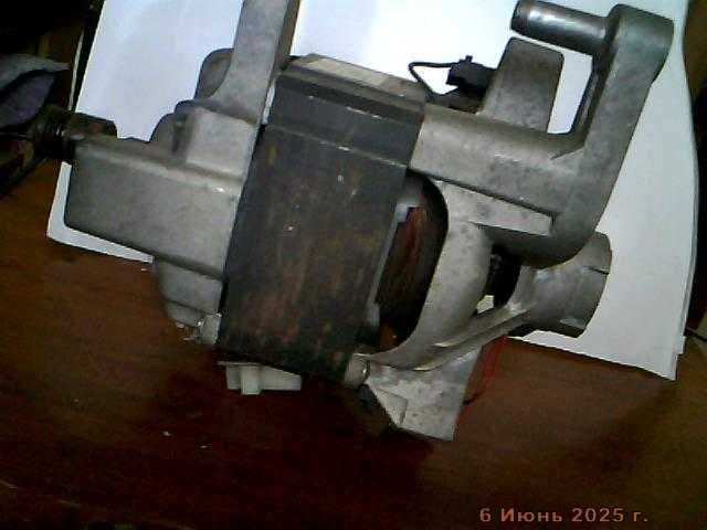 двигун пральноі машини Siemens Bosch