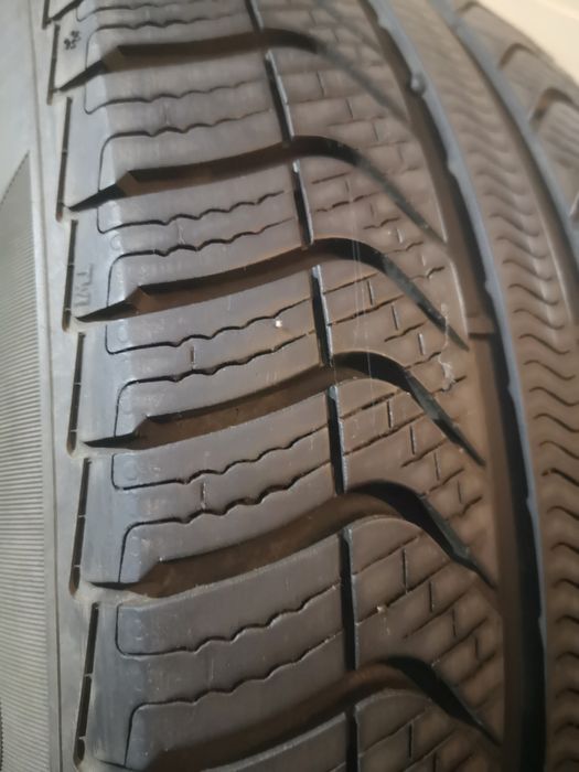Opona całoroczna Pirelli All Season Cinturato plus 215 55r16