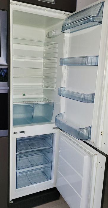 Lodówka pod zabudowę Electrolux