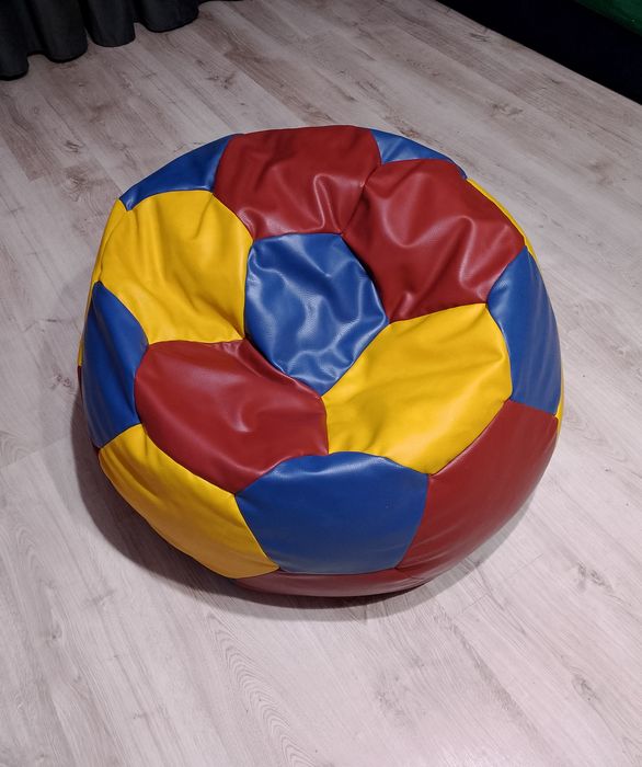 Duża pufa dla chłopca