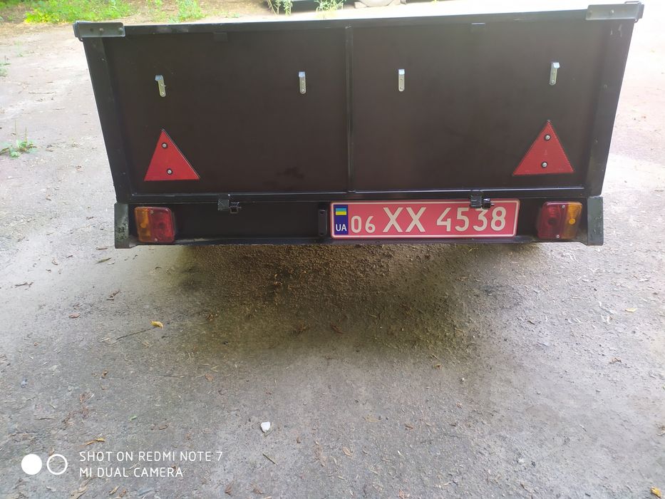 Прицеп легковой новый Хамер Люкс 2.15м/1.31м/40 из бакелита причіп