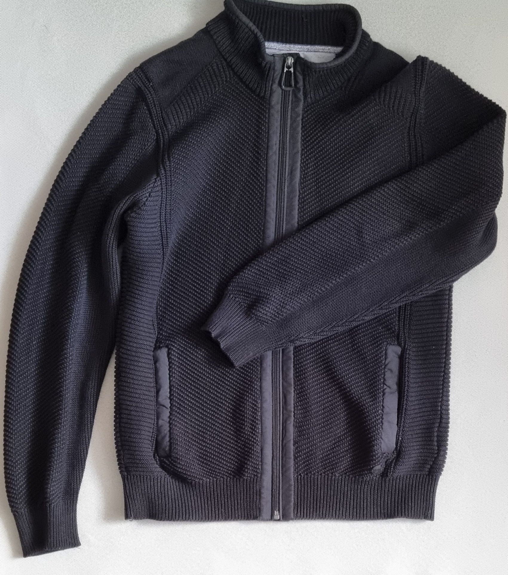 Czarny sweter Pierre Cardin