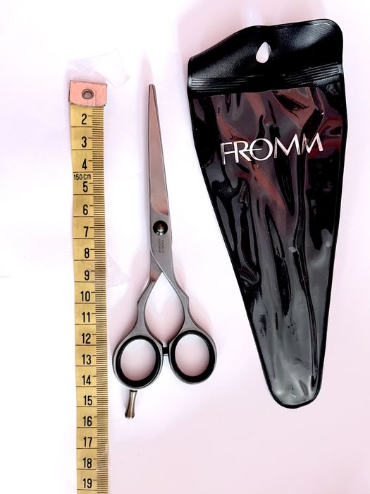 Nowe profesjonalne nożyczki fryzjerskie FROMM + etui (ok. 15 cm)