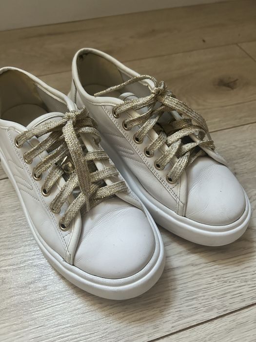 Шкіряні кросівки Geox