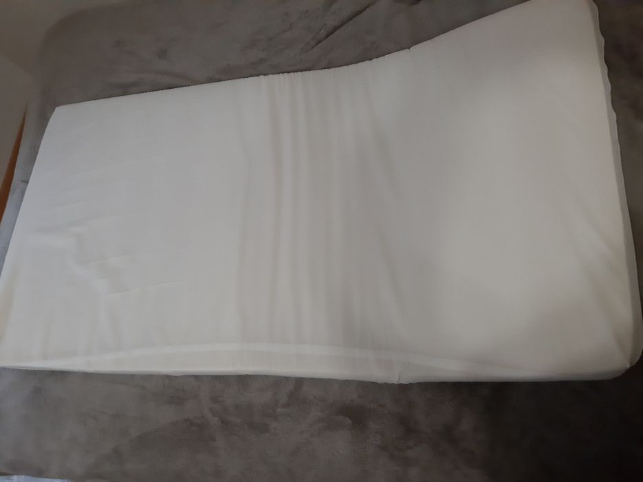 Materac z gąbki 140 na 70