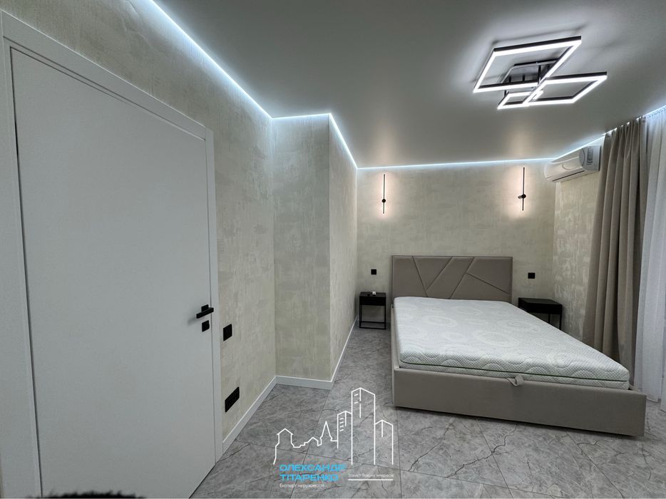 Сучасний котедж з ремонтом на МІКРОРАЙОНІ