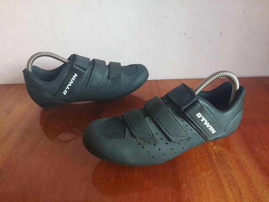 Велотуфлі фірми Scott Quechua оригінал

Розмір по бірці: 
Us w 9.4 m 8