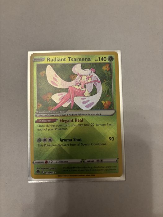 Karta pokemon Radiant Tsareena