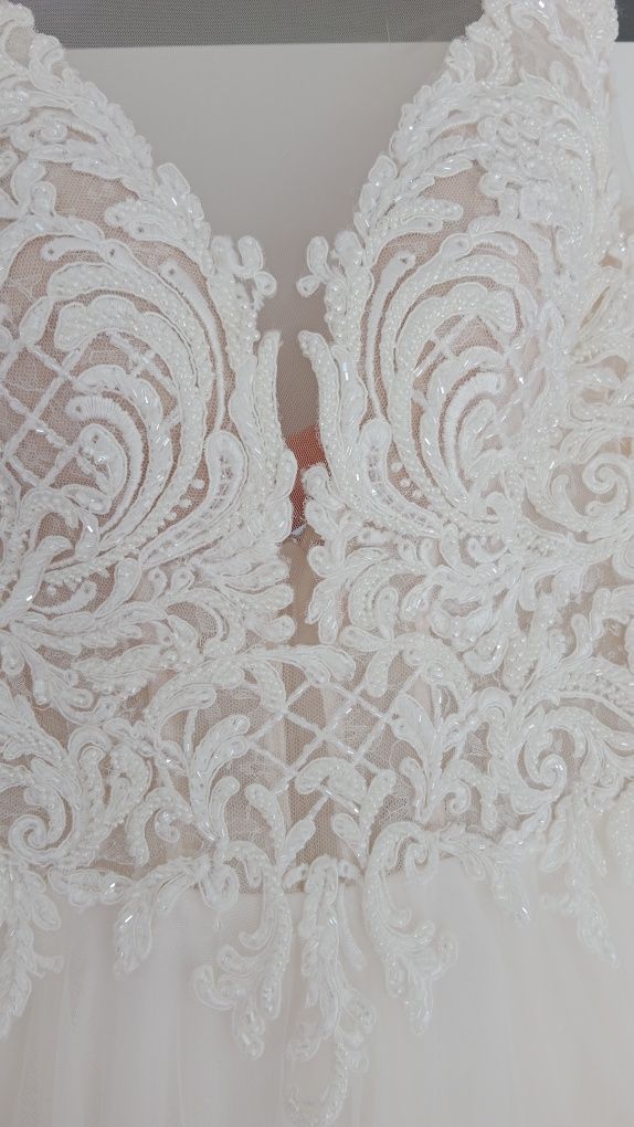 Suknia ślubna ivory