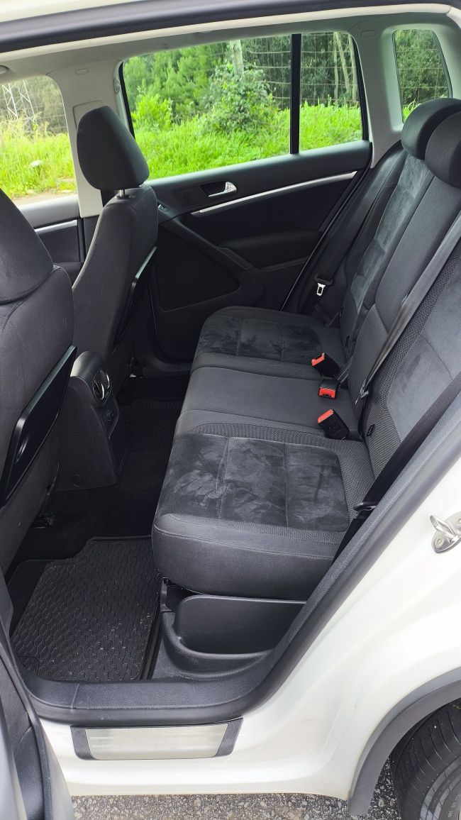 Tiguan 2.0 TDI Com Tecto