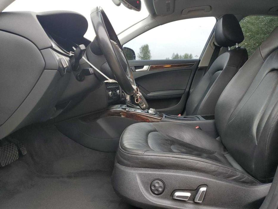 Audi A4 Premium Plus 2014 .