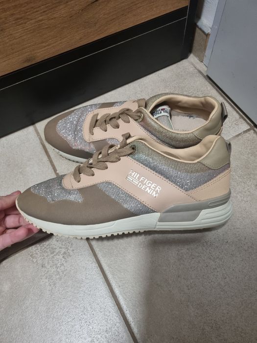 Buty Tommy Hilfiger 37 rozmiar