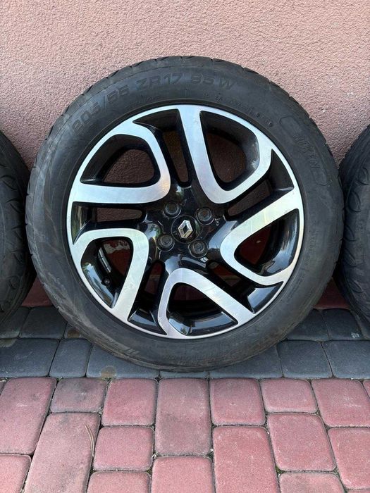 Renault Captur Komplet Kół R17 4x100 ET40 Opony 2023r