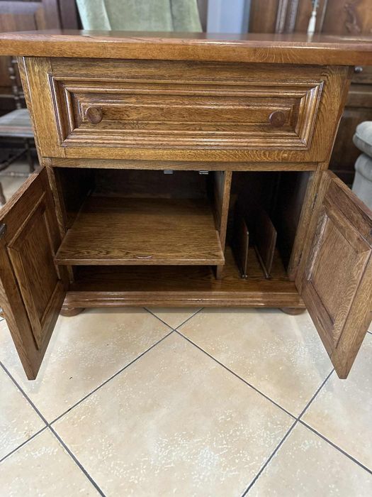 Dębowa komoda do salonu lub przedpokoju –  wysyłka, stan idealny!