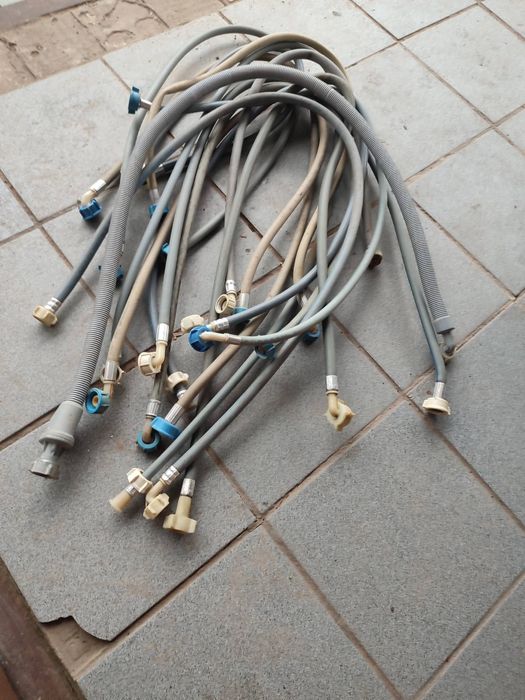 Шланги для підключення пральних-посудомийних машини