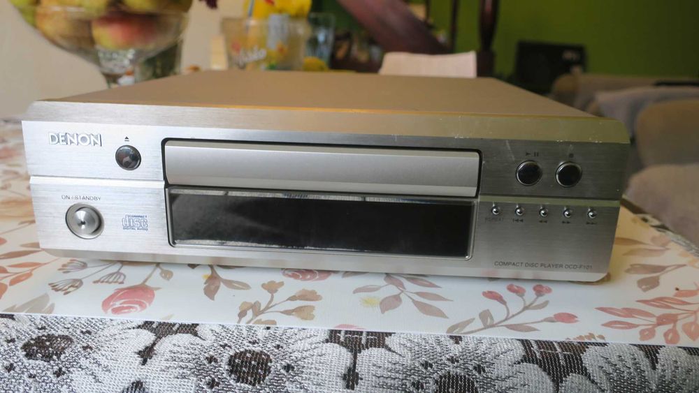 Odtwarzacz CD Denon DCD-F101