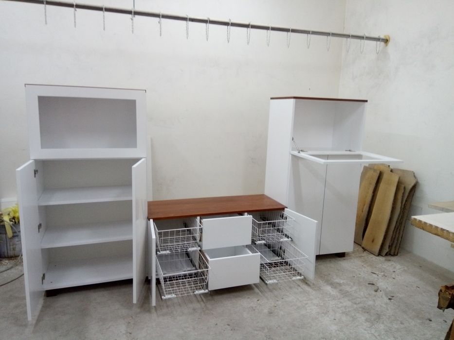 Meble z drewna litego