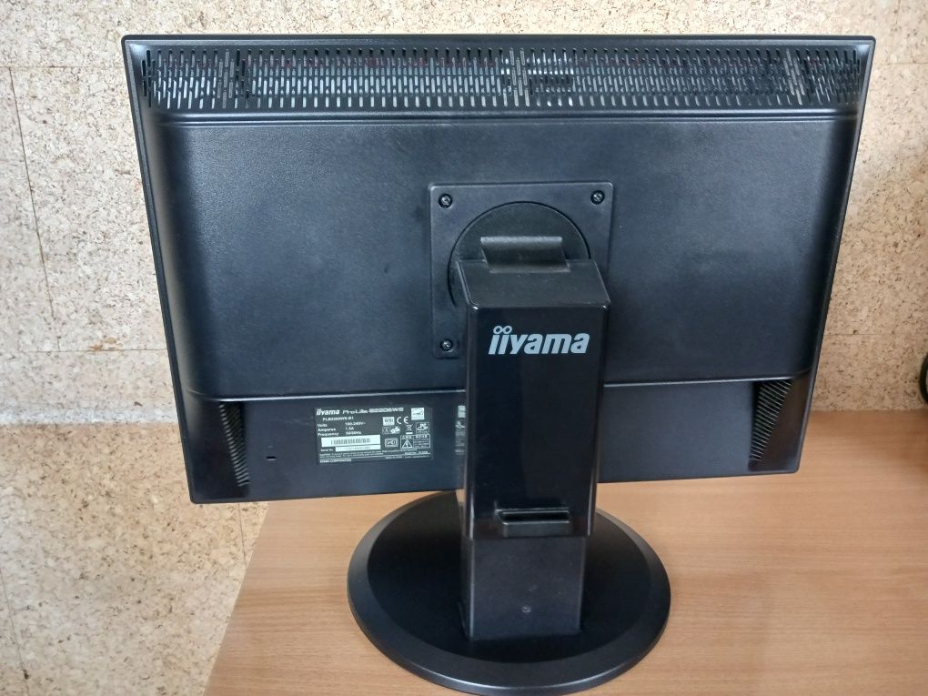 Monitor iiyama 22 cale