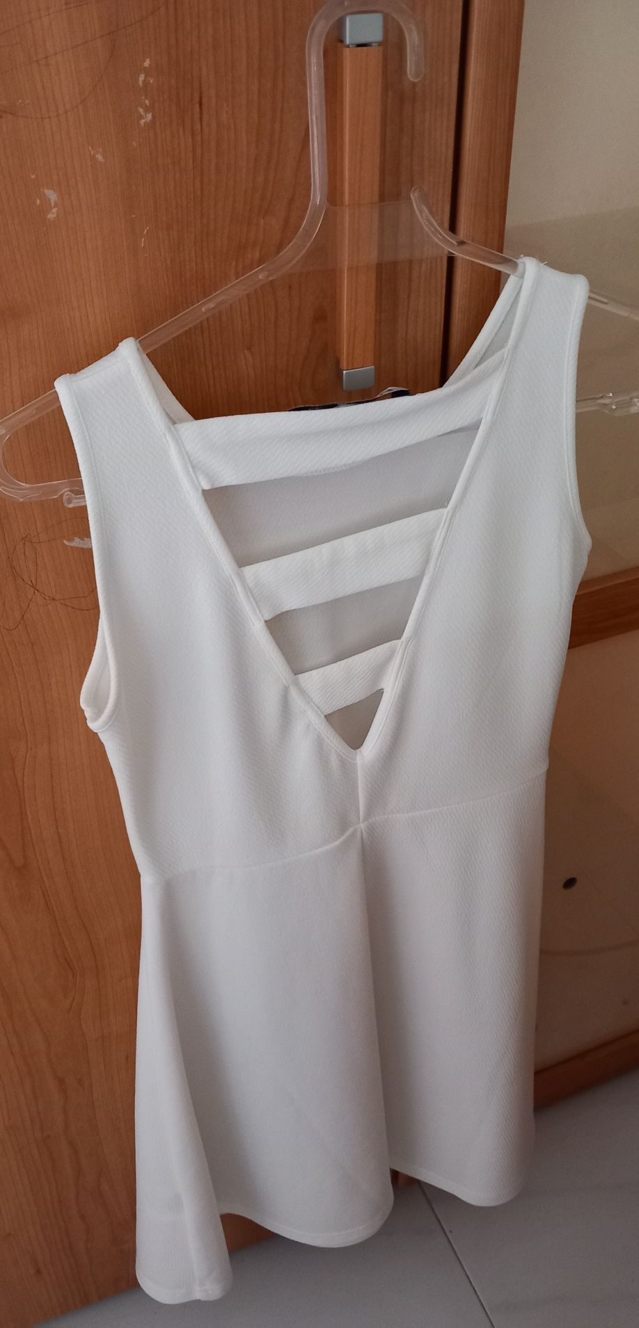 Vestido branco, tamanho S da Inside 8€
