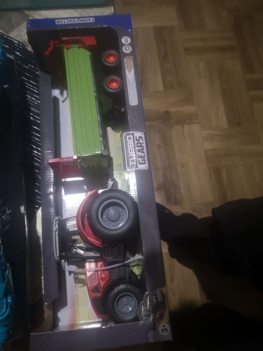 Zabawka nowa nie używana w kartonie