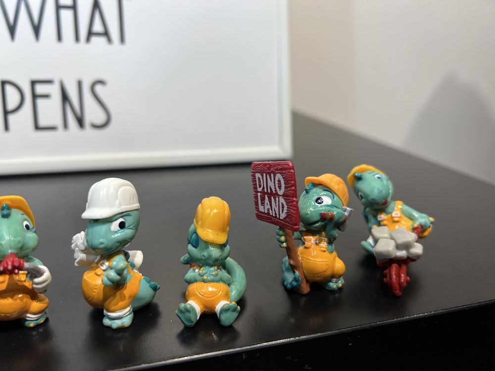 Дино строители динозавры киндер игрушки