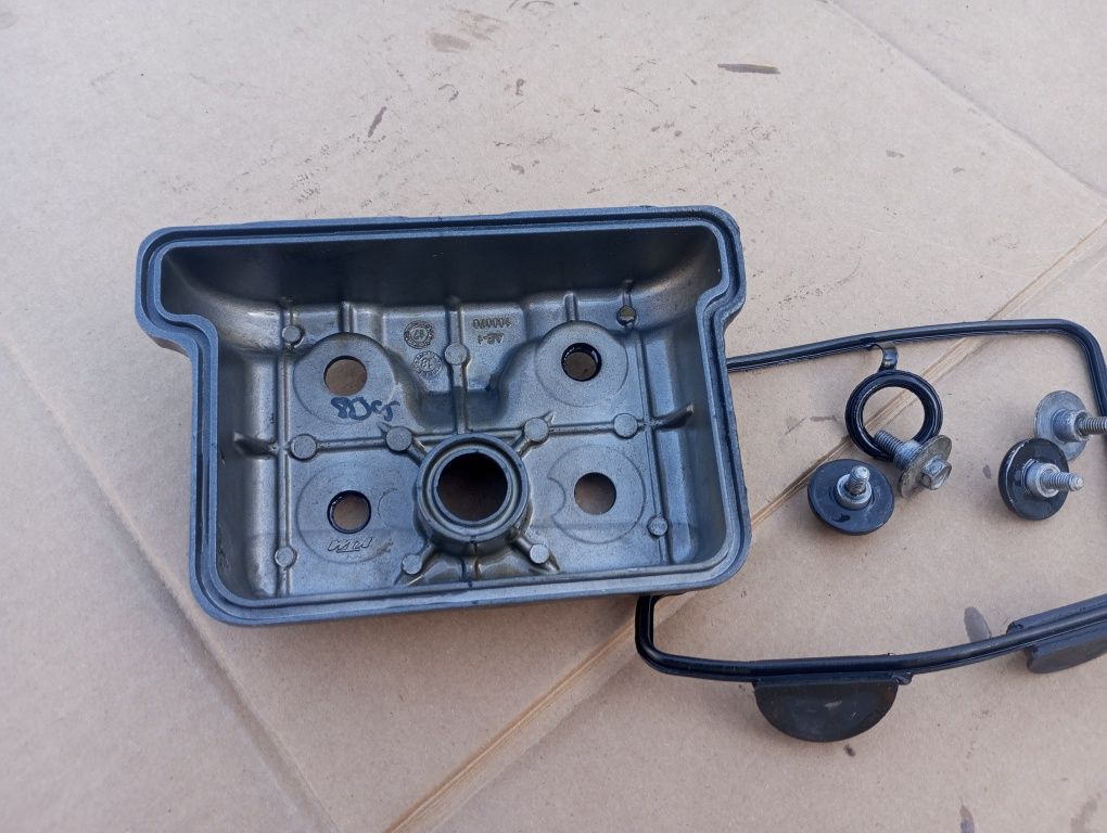 Pokrywa zaworów dekiel kapa misa silnika RC KTM Duke 125 17 – 23r 1.SA