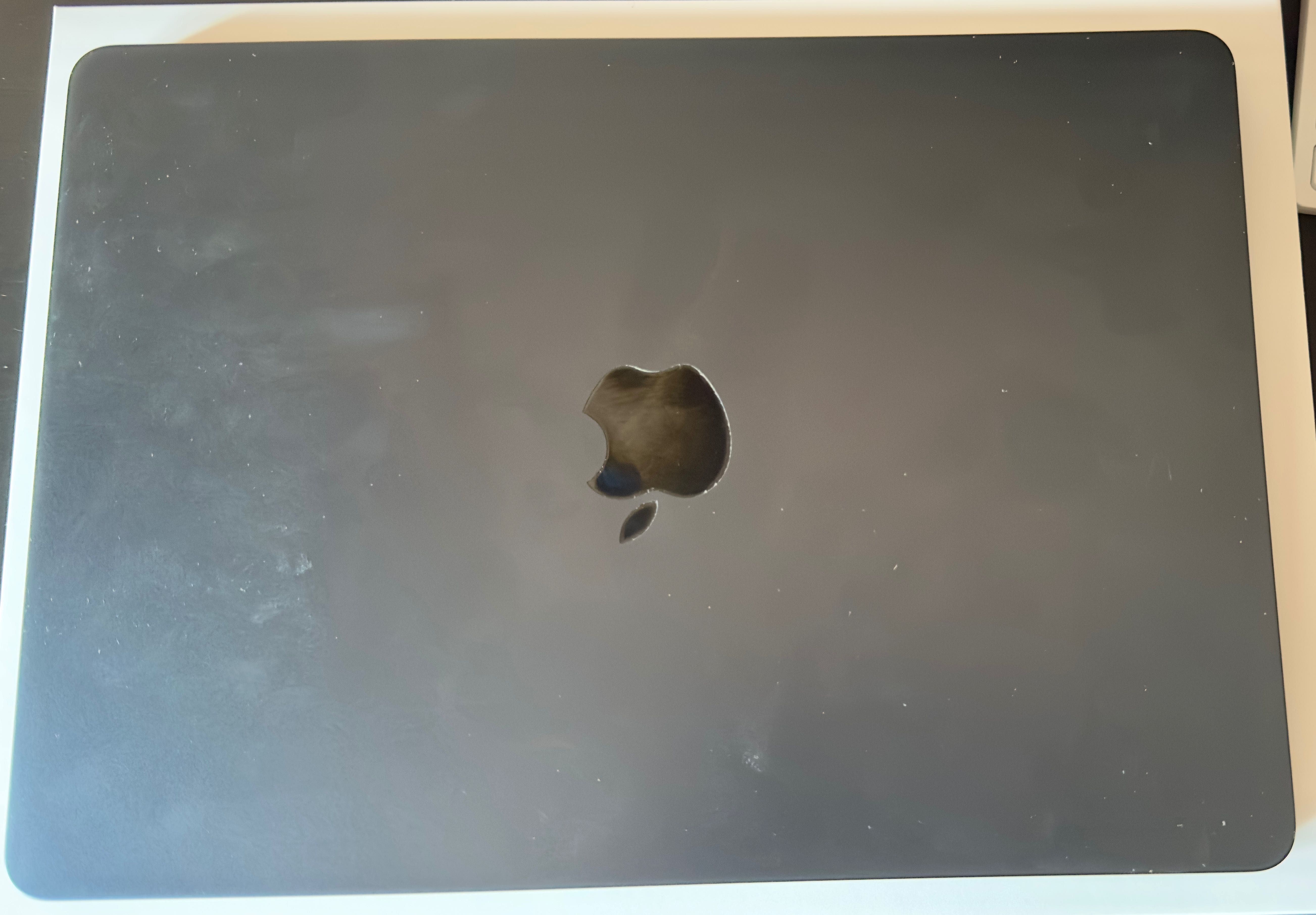 MacBook Air 13" (M3) 2024 8GB 256GB - Meia Noite