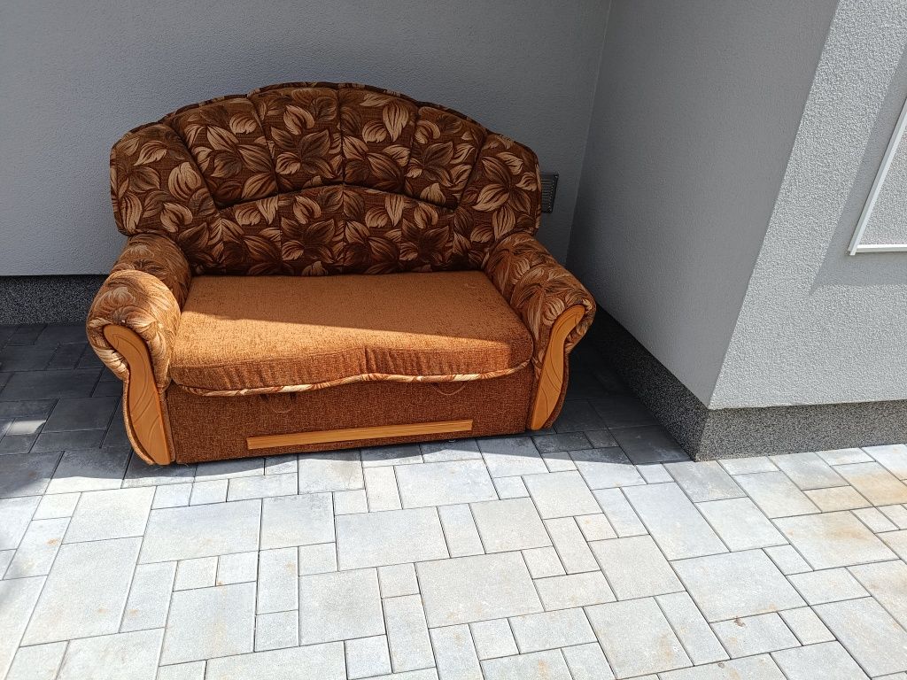 Kanapa w dobrym stanie
