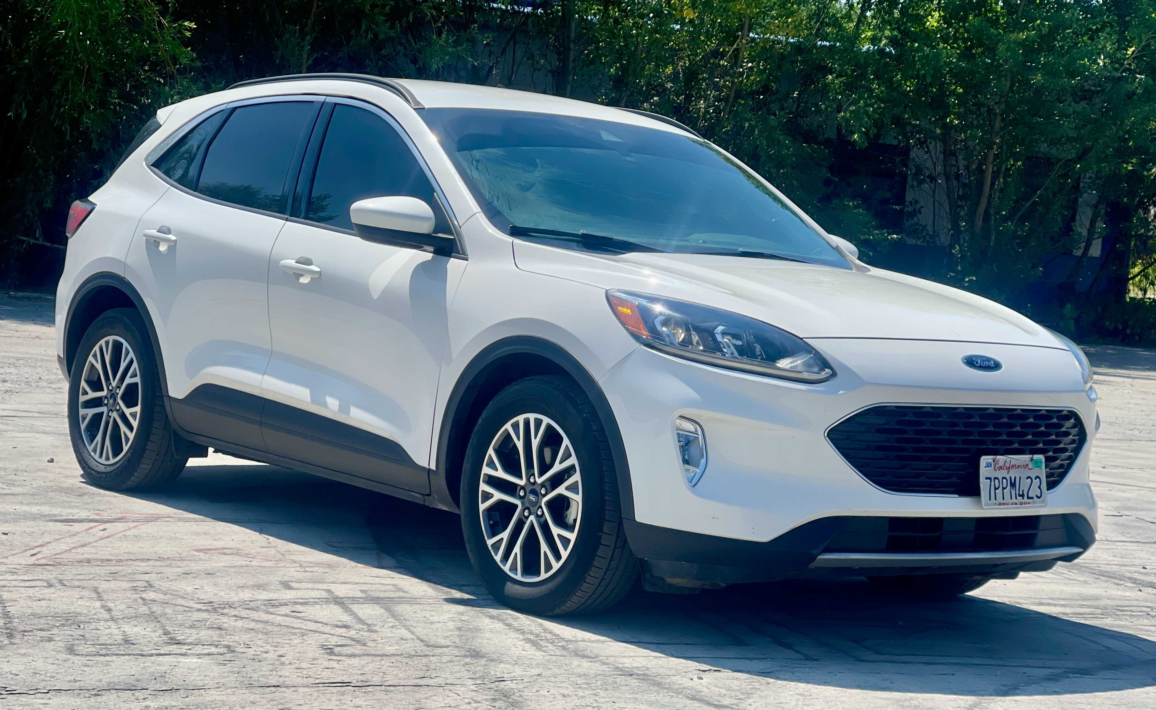 Авторозбір, запчастини, шрот Форд Эскейп США (Ford Escape USA)