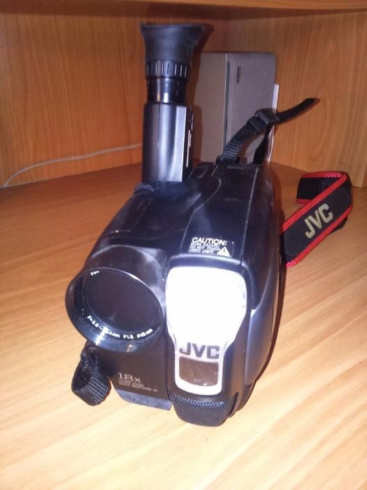 Видеокамера JVC GR-AX 637Е (made in JAPAN)